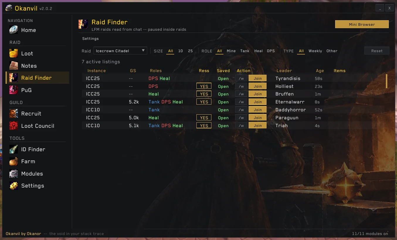 Raid Finder table of live LFM listings with GS, roles, reserved loot and join buttons